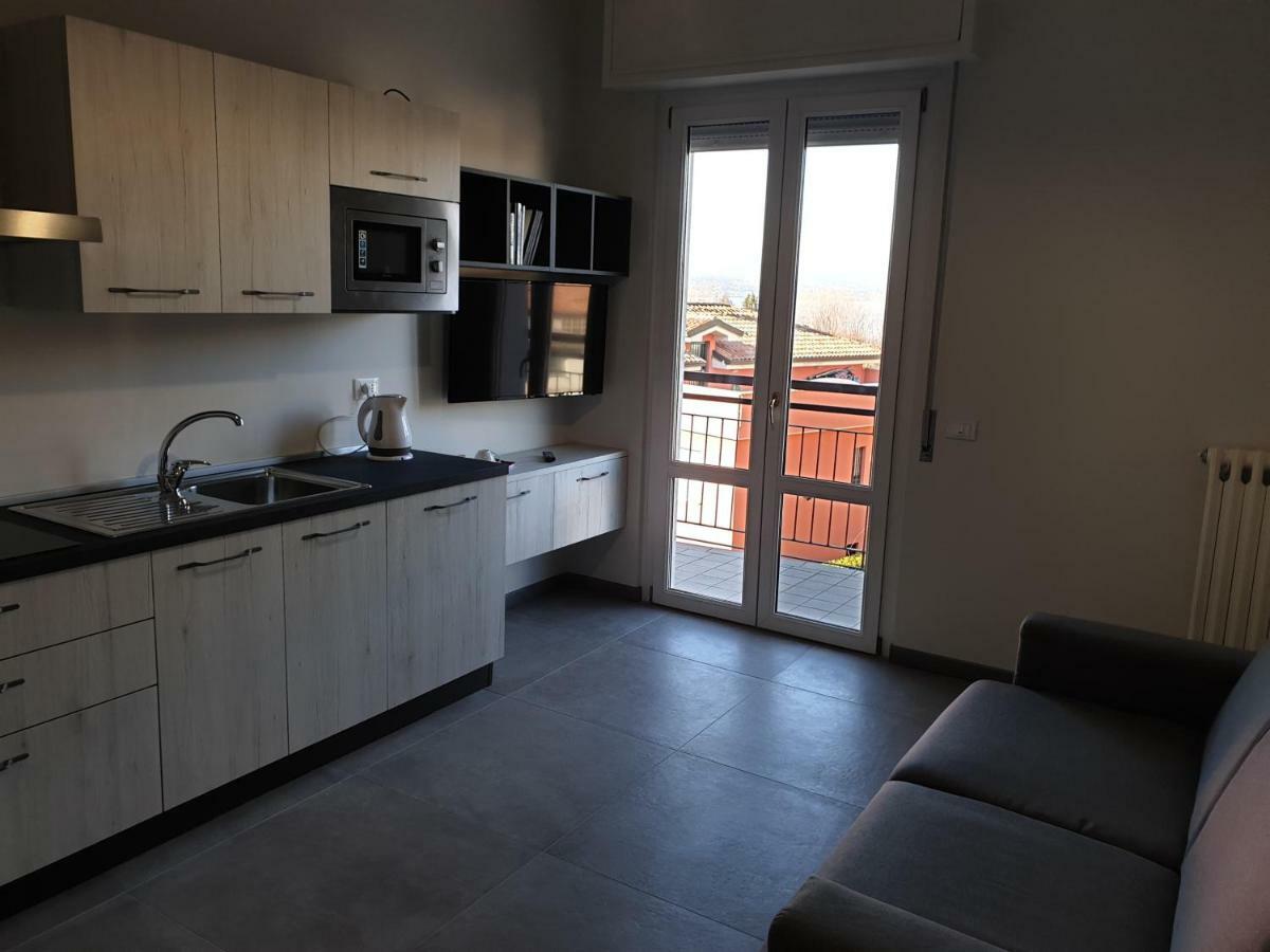 Sun Lake Apartments Дезенцано-дель-Гарда Екстер'єр фото